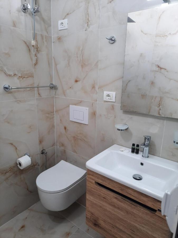 Vila Pushimi Regis Velipojë Exteriör bild