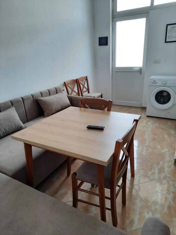 Vila Pushimi Regis Velipojë Exteriör bild