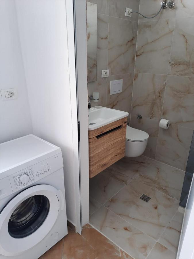 Vila Pushimi Regis Velipojë Exteriör bild